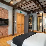 Urban Quarters - Bueklue Han