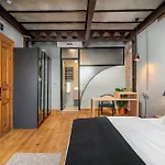 Urban Quarters - Bueklue Han